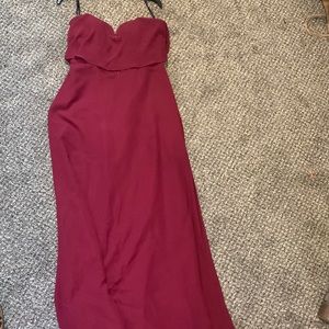 HAYLEY PAIGE Wine burgundy sweet heart maxi bridesmaid dress. SIZE 8.